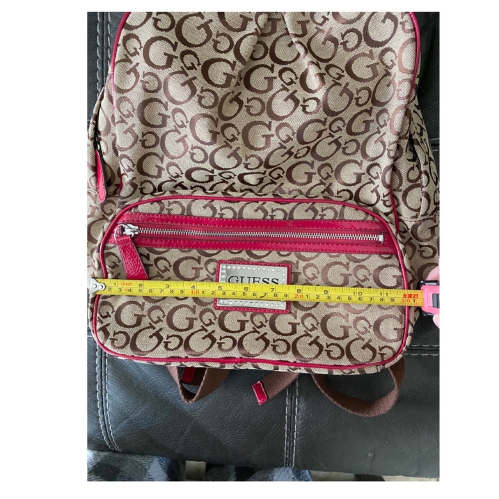 ‘Like-New Mini Guess Backpack’🎒💫 - Picture 15 of 16